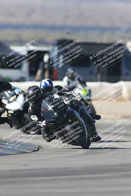 media/Sep-20-2025-Race Pace (Sat) [[d4e1b33f4d]]/Verified/Turn 2 (920am)/